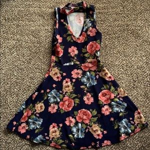 Floral dress with choker